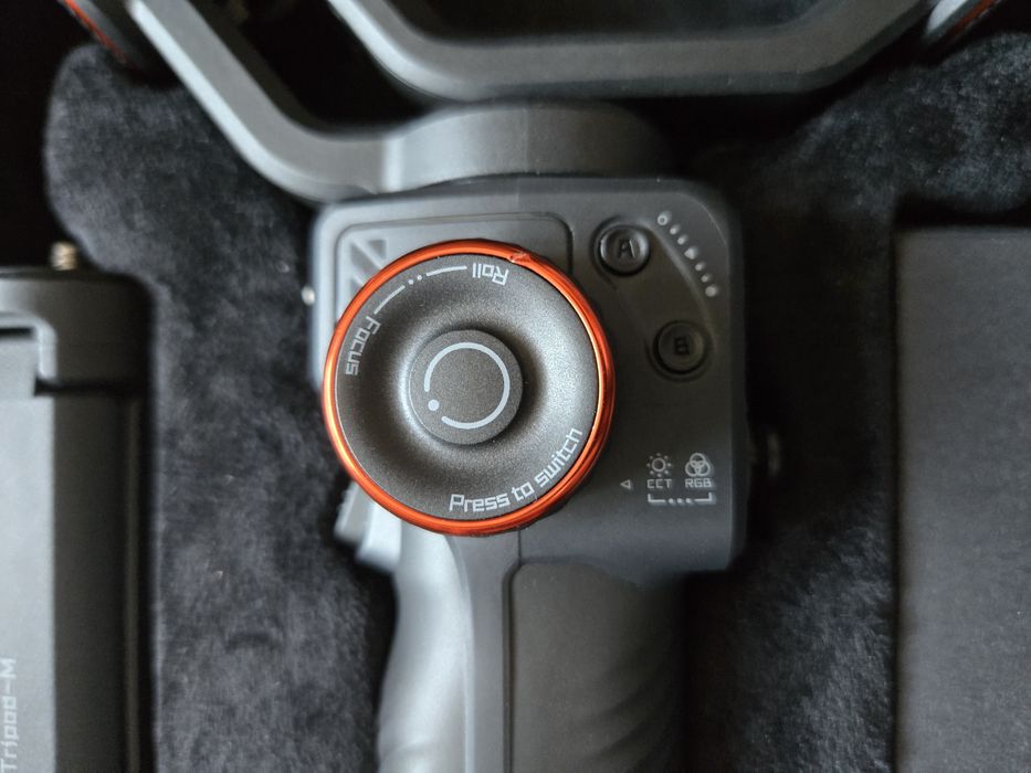 Hohem iSteady M6 — Professional Smartfon Gimbal (stabilizator)