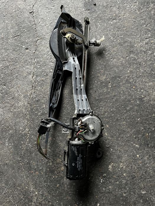 Дворник мерседес 190