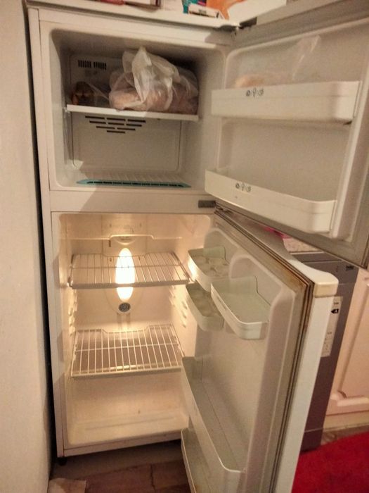 Продается Холодильник LG