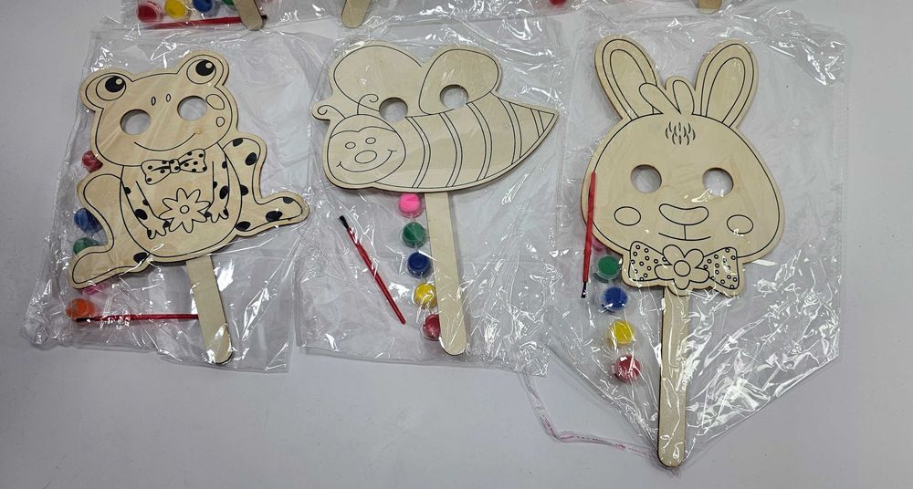 2 бр. за 7.90лв. Дървени маски за рисуване за партита и всички поводи