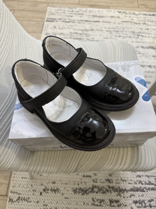 Продам туфли 30 размер. Фирма капика.