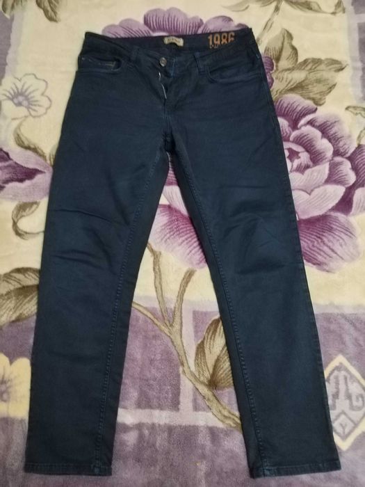 Продам 2 пару джинс фирменные