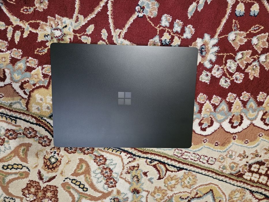 Microsoft surface laptop 3 core i7 16gb operativka