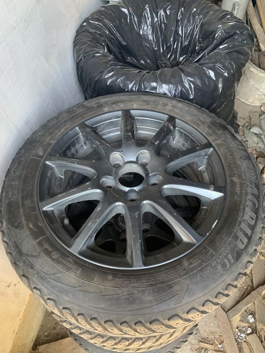 Продам срочно диски с зимним шинами