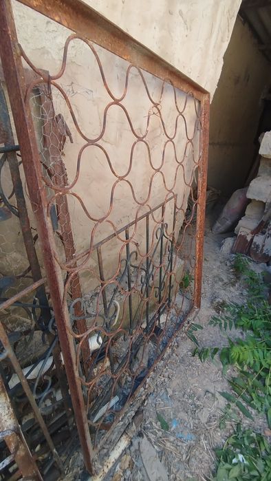 Железные решетки все б/ у