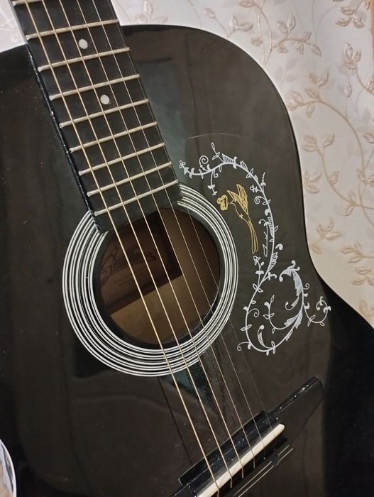 Гитара акустическая с чехлом