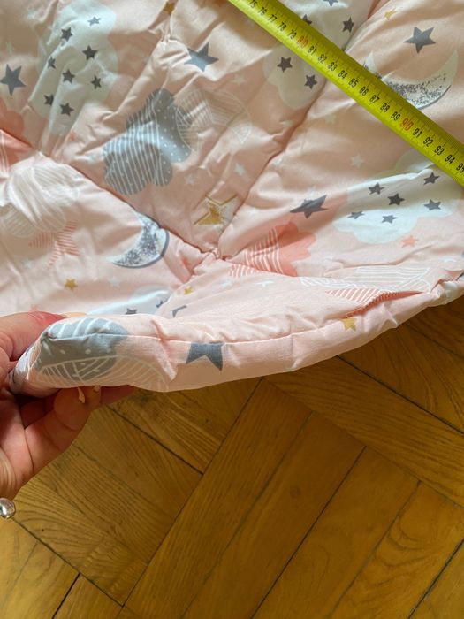 Пухена нова завивка за бебе за кошара