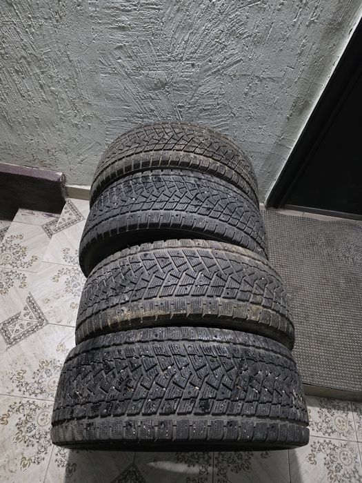 Продам Шины зимние