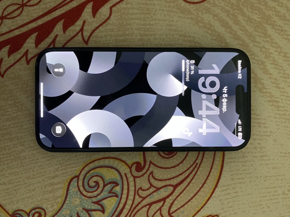 Продаю или обмен айфон 15 128гб