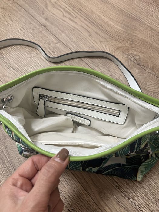 Дамски чанти неизползвани