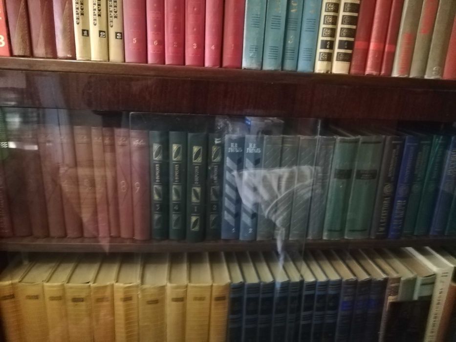 Продам библиотеку книг