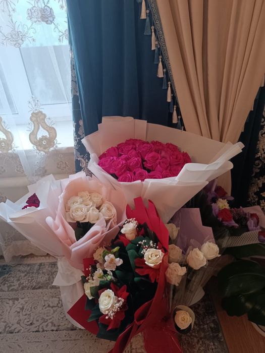 Продам свежие букеты , розы