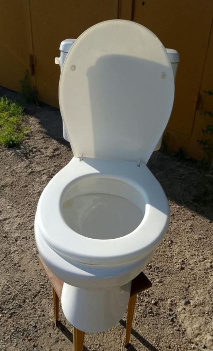 Продам срочно унитаз