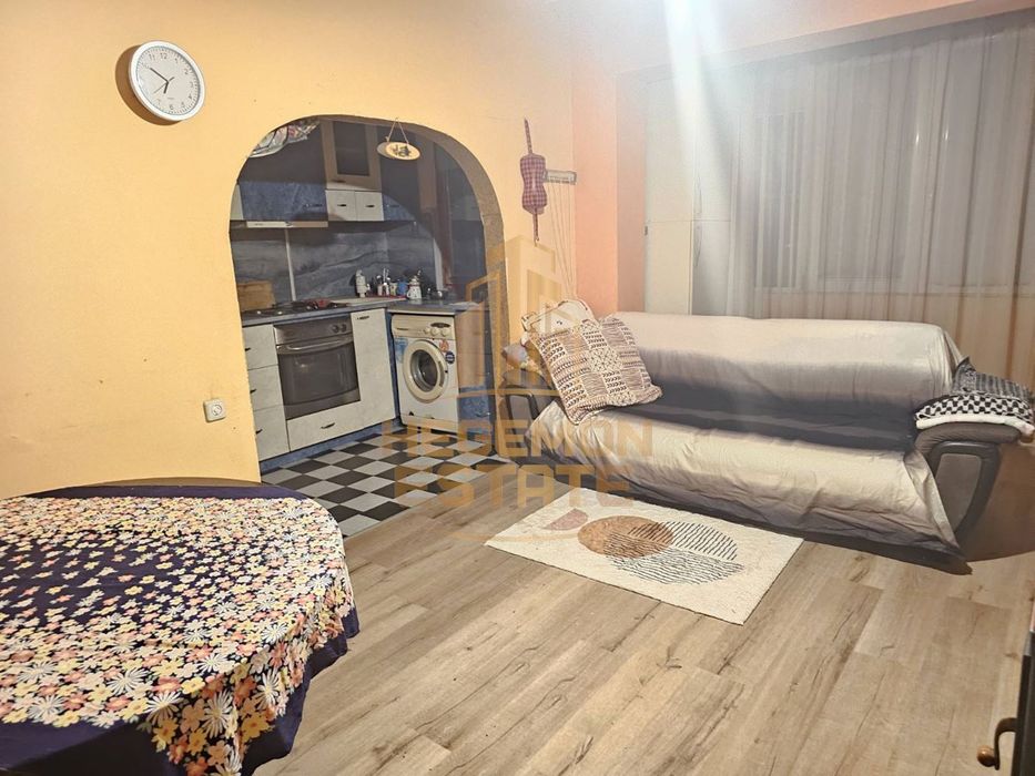 Продава се Тристаен апартамент в Варна, Гръцка махала - 100 кв.м за 4000 €/кв.м - Снимка #3