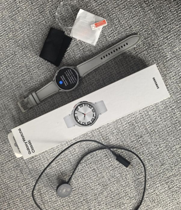 Смарт часовник Samsung Watch6