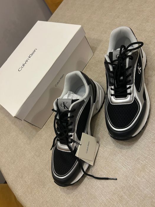 Маратонки Calvin Klein 45 номер