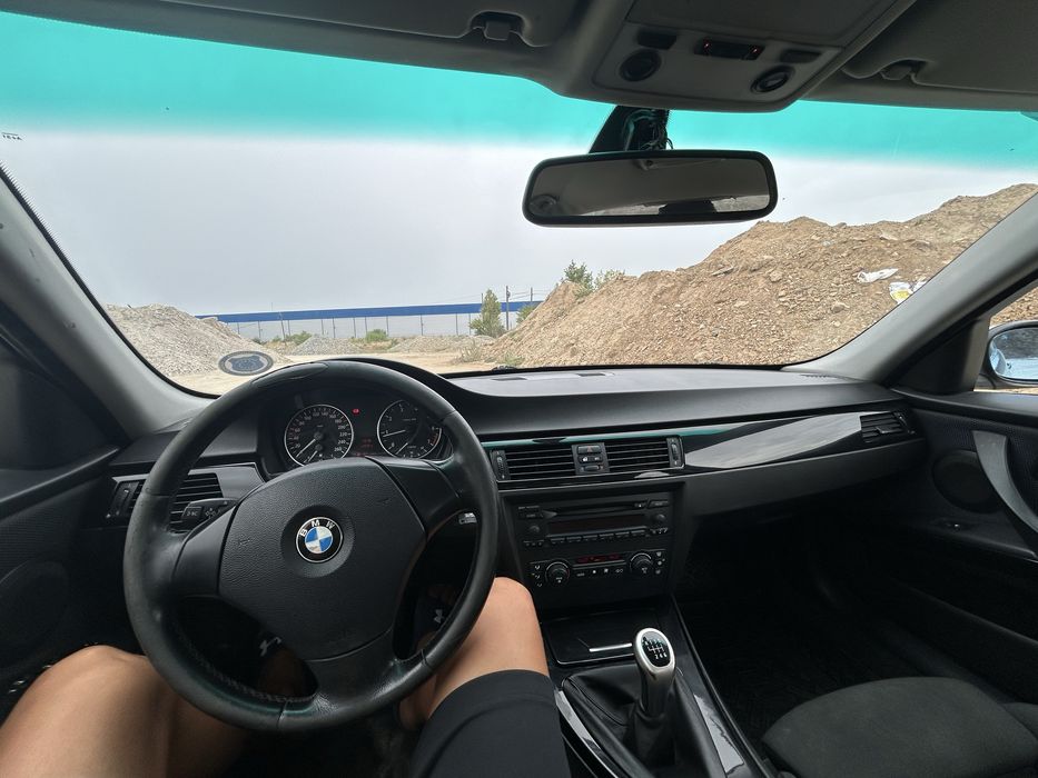 BMW 318i, motor 2.0 benzina