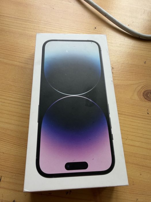 IPhone14 Pro б/у есть документы коробка