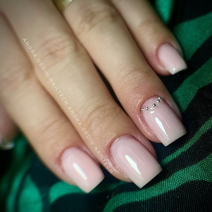 Manichiură~Pedichiură GALAȚI
