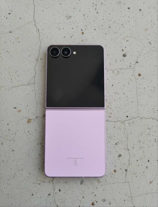 Samsung Z flip 8 12/256Гб