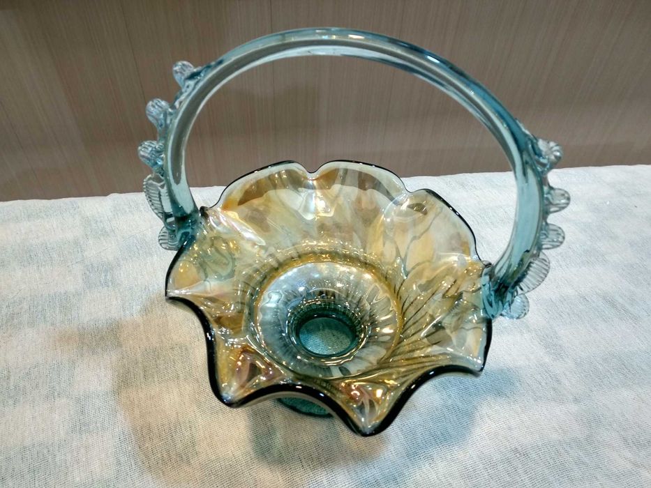 Ваза, чаша, цветное стекло.