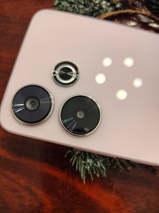 Telefon Xiaomi Redmi13. Roz, stare ca nou, 8/256 GB, camera 108MP