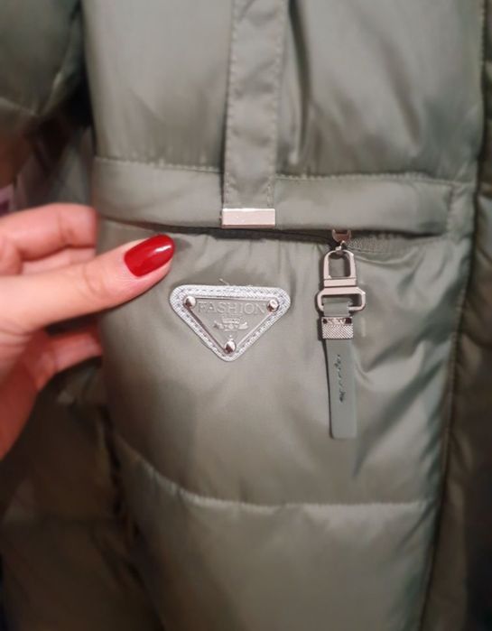 Продам зимний пуховик S