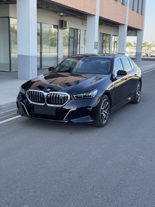 Bmw i5 35L/13000km probeg