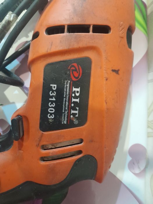 Ударный дрель б/у