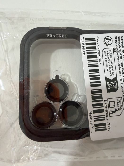 Кейс за iPhone 17 Pro