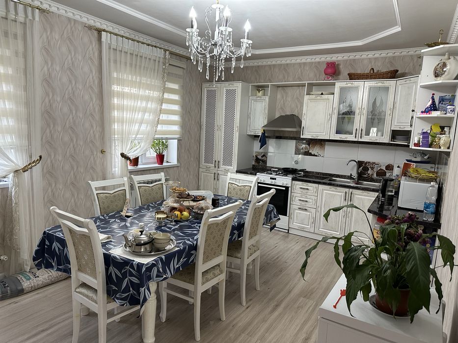 Продается кухонный гарнитур