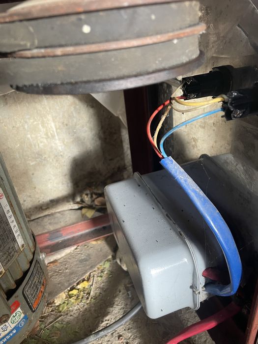 Продается еэлетродвигатель трехфазный