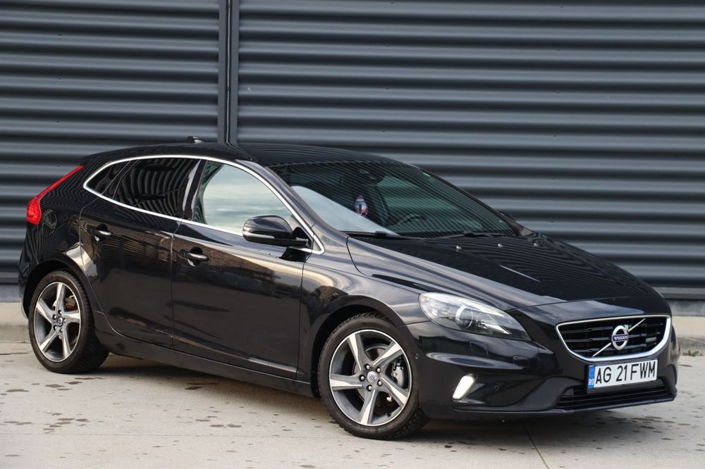 Volvo V40 R Design varianta  Full / panoramic/ piele / sirocou