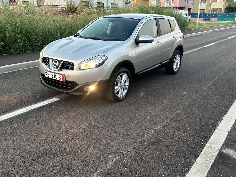 Vand nissan qashqai an 2011 motor 2.0 diesel 4x4