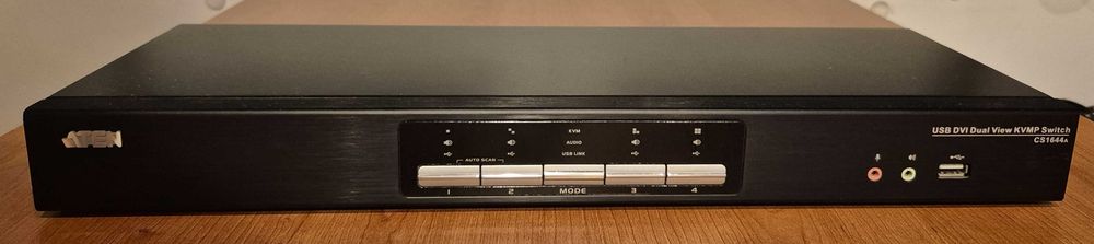 OCAZIE Switch KVM Dual View cu 4 porturi ATEN CS1644A STARE EXCELENTA