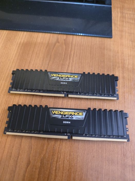 RAM Corsair Vengeance LPX DDR4 16GB (2x8GB) 2400MHz