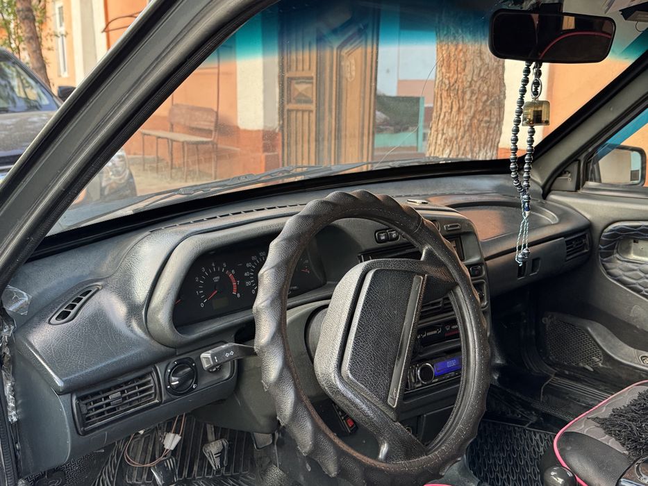 lada sotiladi 1800$ kam bor