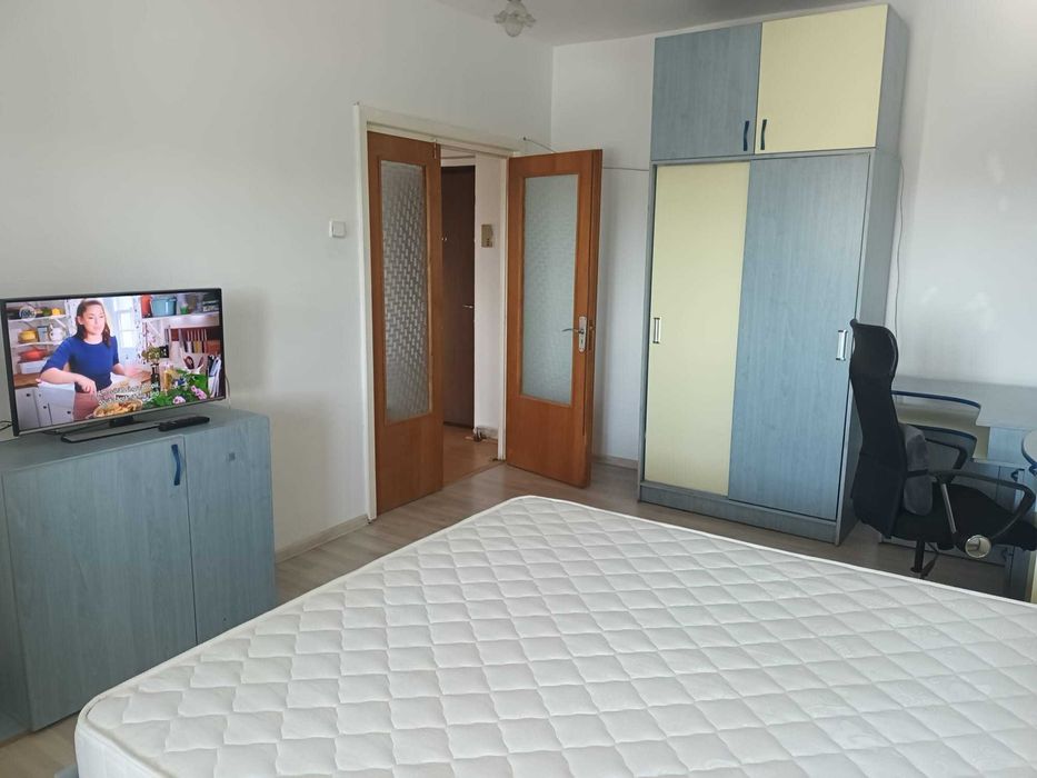 Inchiriem apartament 3 camere Ultracentral-Asirom mobilat,Centrala,AC
