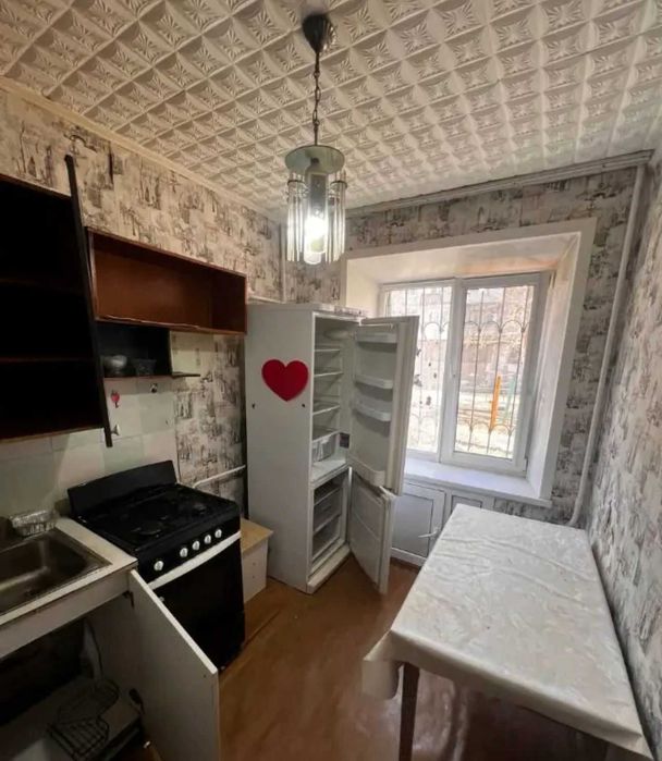 Продам малосемейку в р-не Емшана