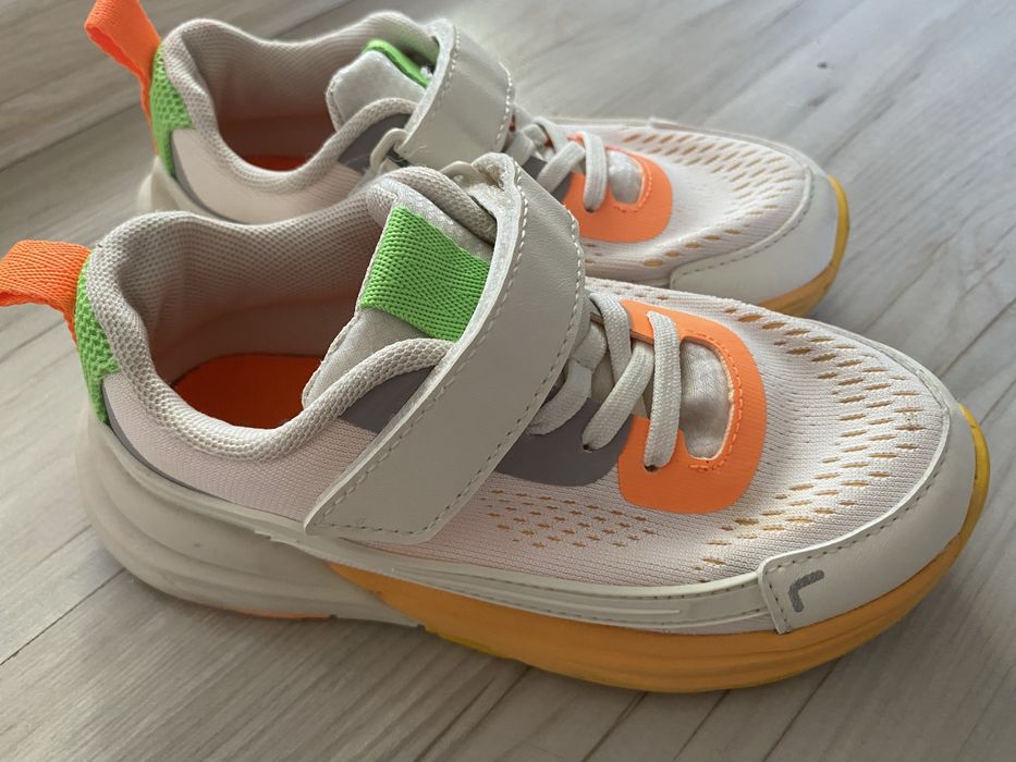 Маратонки Zara- HM—20 номер / Nike 30 номер / zara бели 28 номер