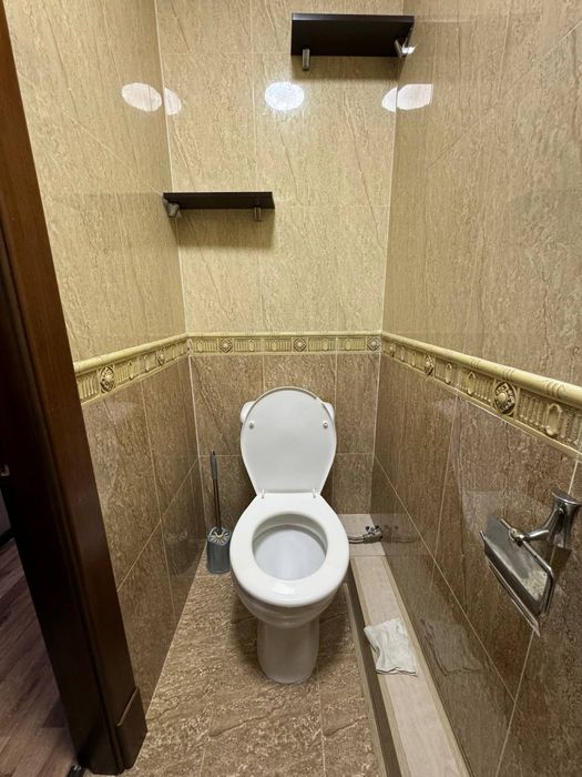 Шота Руставели Рядом Гостиница Россия и Метро Айбек