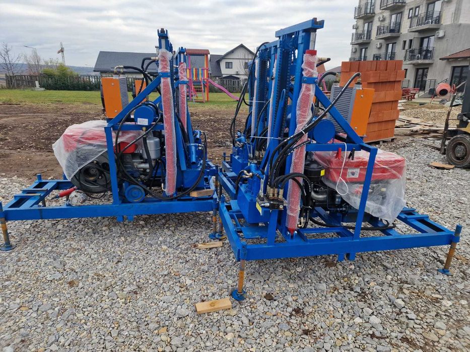 masina de foraj cu 100 metri de prajina,pompa,furtune,sape profi,factu