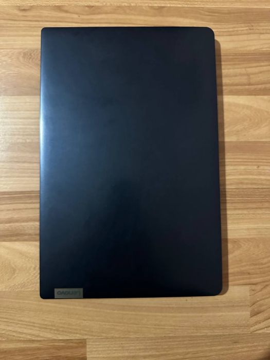 Arzon narxda Lenovo noutbuk sotiladi