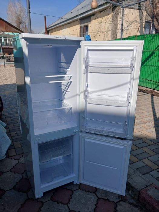 Холодильник Бирюса