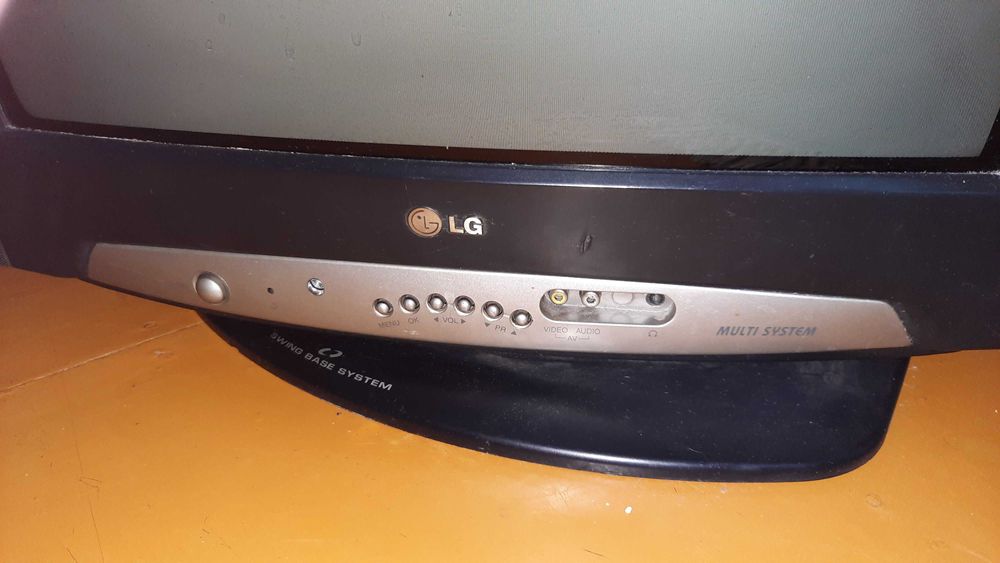 Телевизор LG б/у