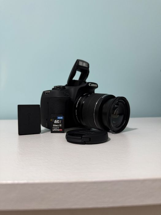 Aparat Foto DSRL Canon EOS 2000D 24.1M + Card 16GB EF-S 18-55MM III