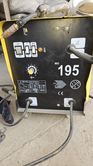 Сварочные аппарат полуавтомат 220 и 380 вольт