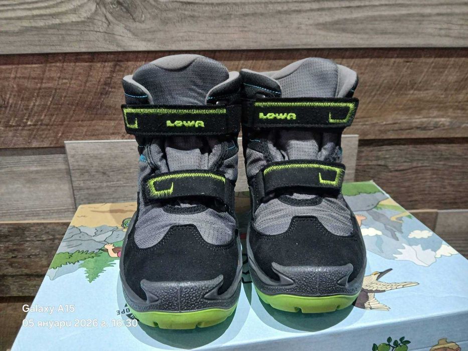 Детски зимни обувки LOWA 35 номер
