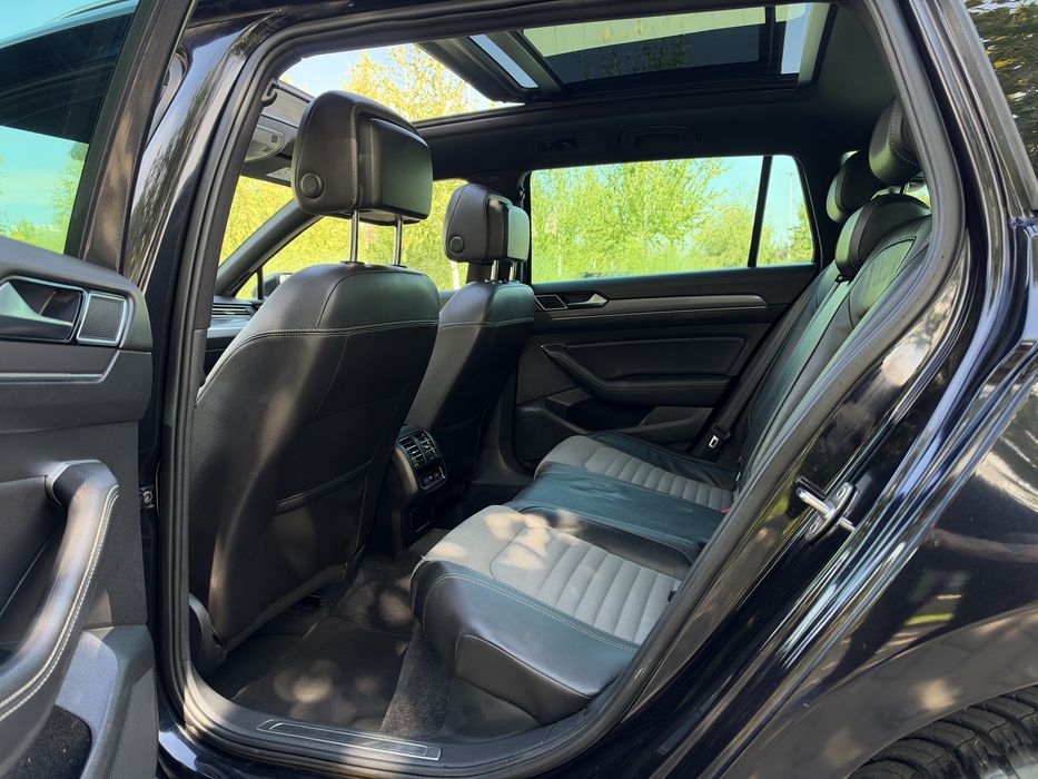 Volkswagen Passat R-Line 1.6TDI 120CP/ 2016 / PANORAMIC / LED / GARANTIE / RATE