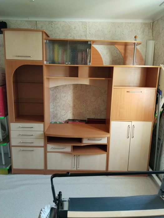 Продам Горку Стенка